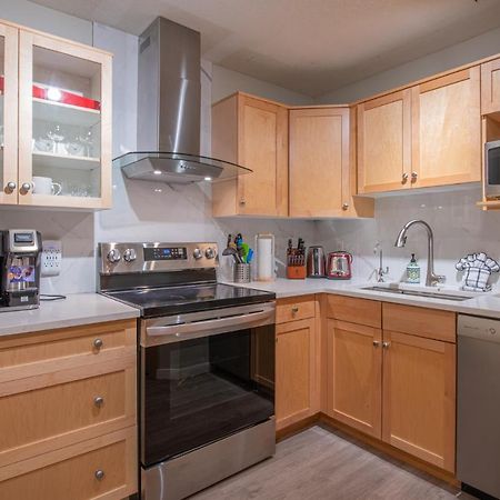 Mountain View 2 Bedroom Condo - Wt Top Floor-401 Canmore Exterior photo