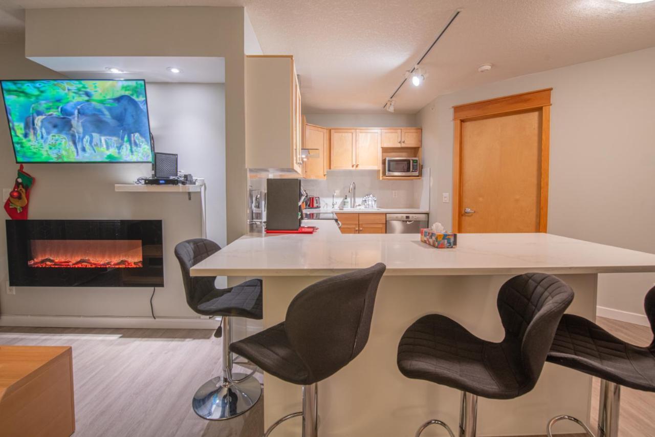 Mountain View 2 Bedroom Condo - Wt Top Floor-401 Canmore Exterior photo