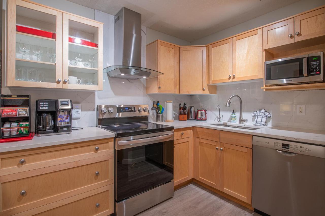 Mountain View 2 Bedroom Condo - Wt Top Floor-401 Canmore Exterior photo