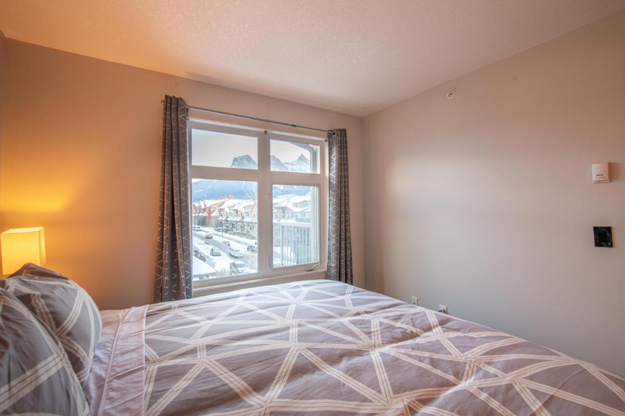 Mountain View 2 Bedroom Condo - Wt Top Floor-401 Canmore Exterior photo