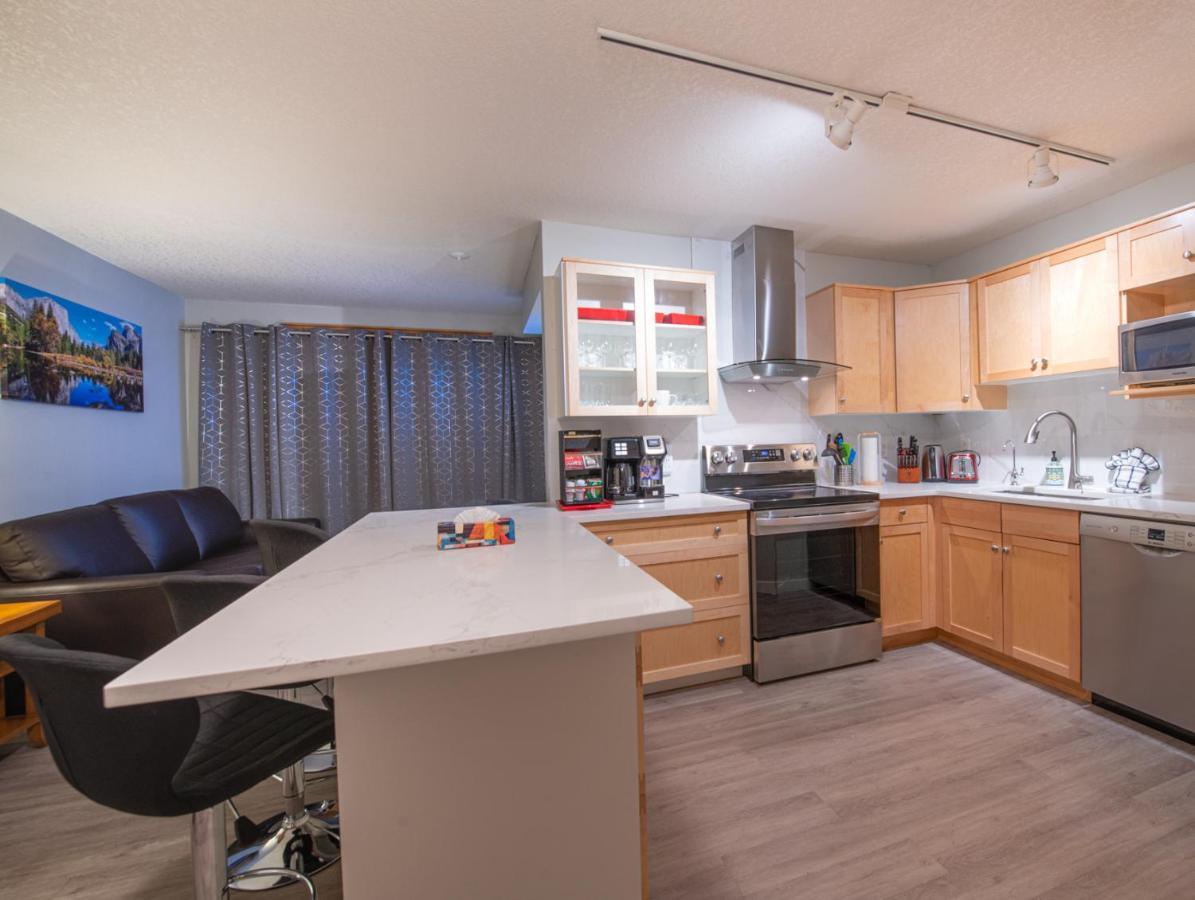 Mountain View 2 Bedroom Condo - Wt Top Floor-401 Canmore Exterior photo